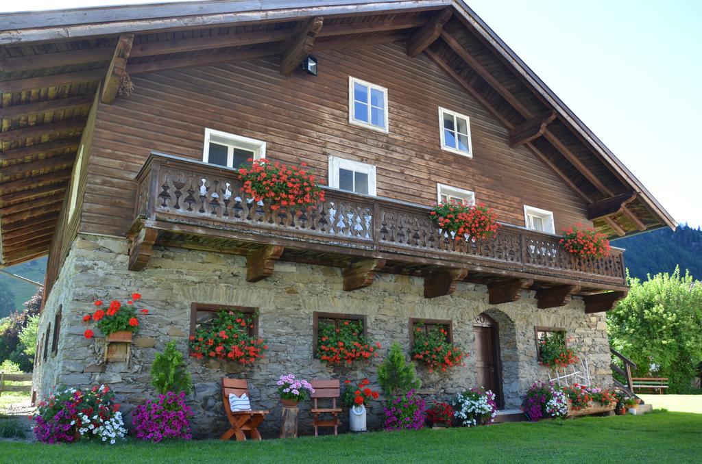 Pension Dorfplatzl Fusch an der Grossglocknerstrasse ภายนอก รูปภาพ