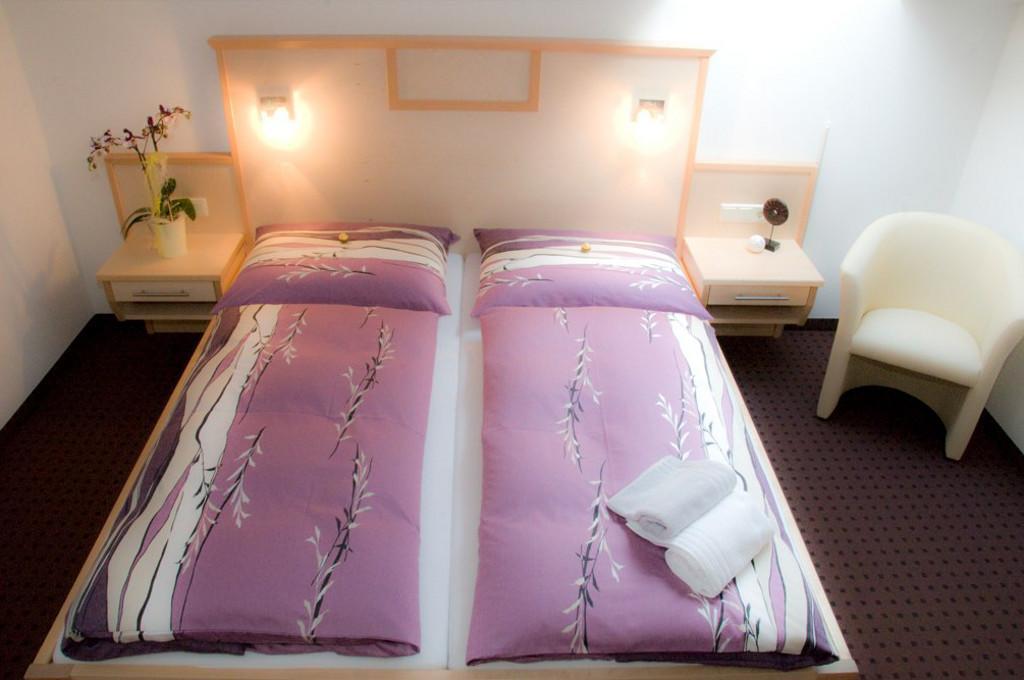 Pension Dorfplatzl Fusch an der Grossglocknerstrasse ภายนอก รูปภาพ